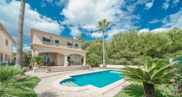 4 soveværelse Villa til salg i Alcúdia med swimmingpool garage - € 1.795.000 (Ref: 9162347)
