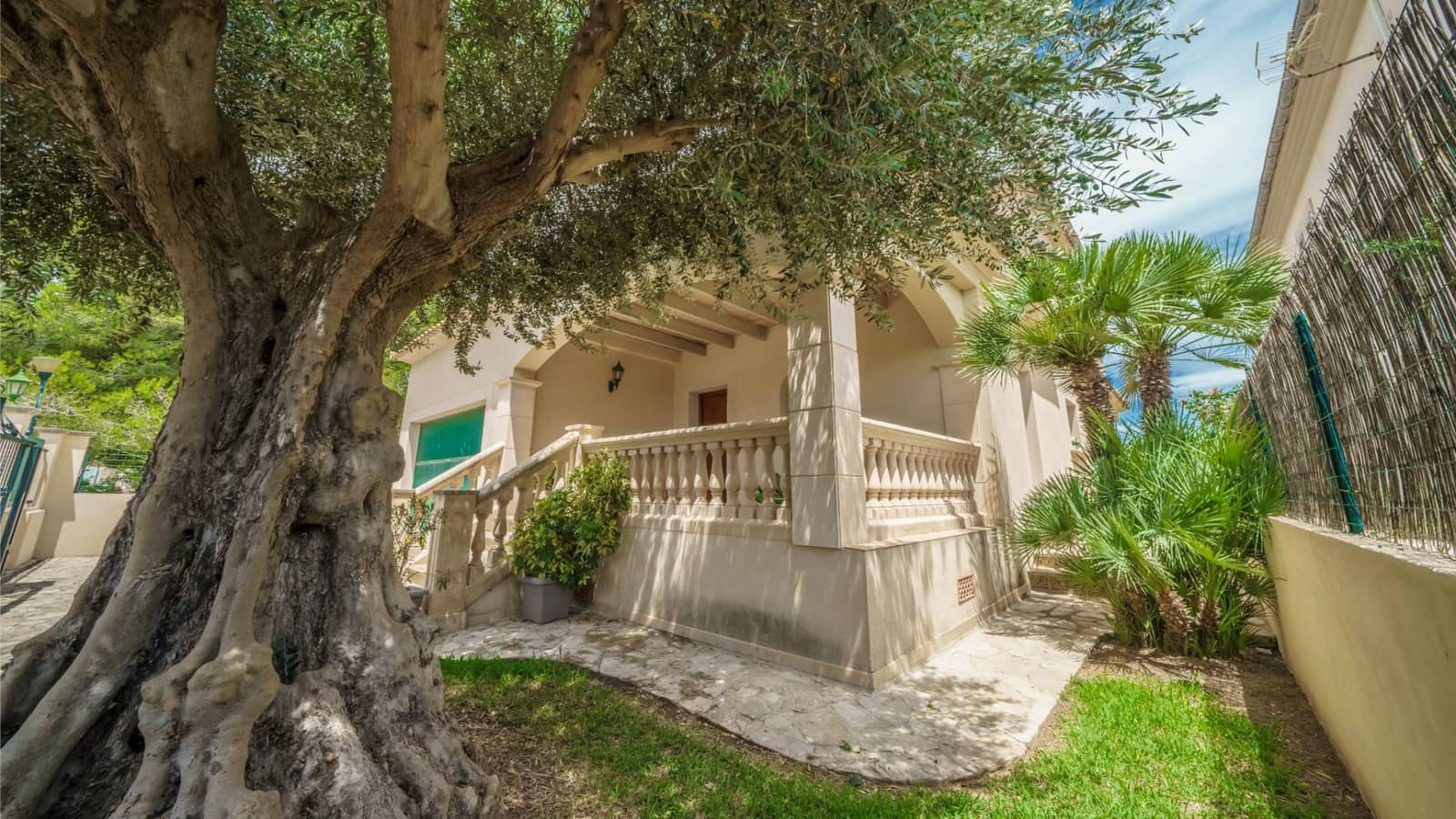 4 soveværelse Villa til salg i Alcudia med swimmingpool garage - € 1.795.000 (Ref: 9162347)