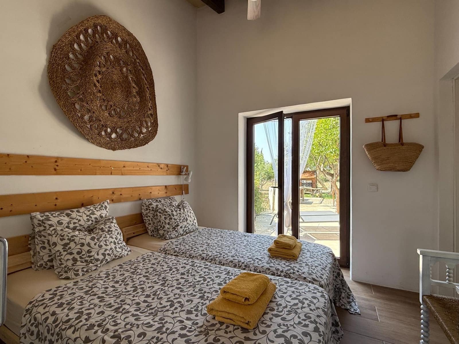 2 soveværelse Finca/Landehus til salg i Campanet med swimmingpool garage - € 695.000 (Ref: 9169603)