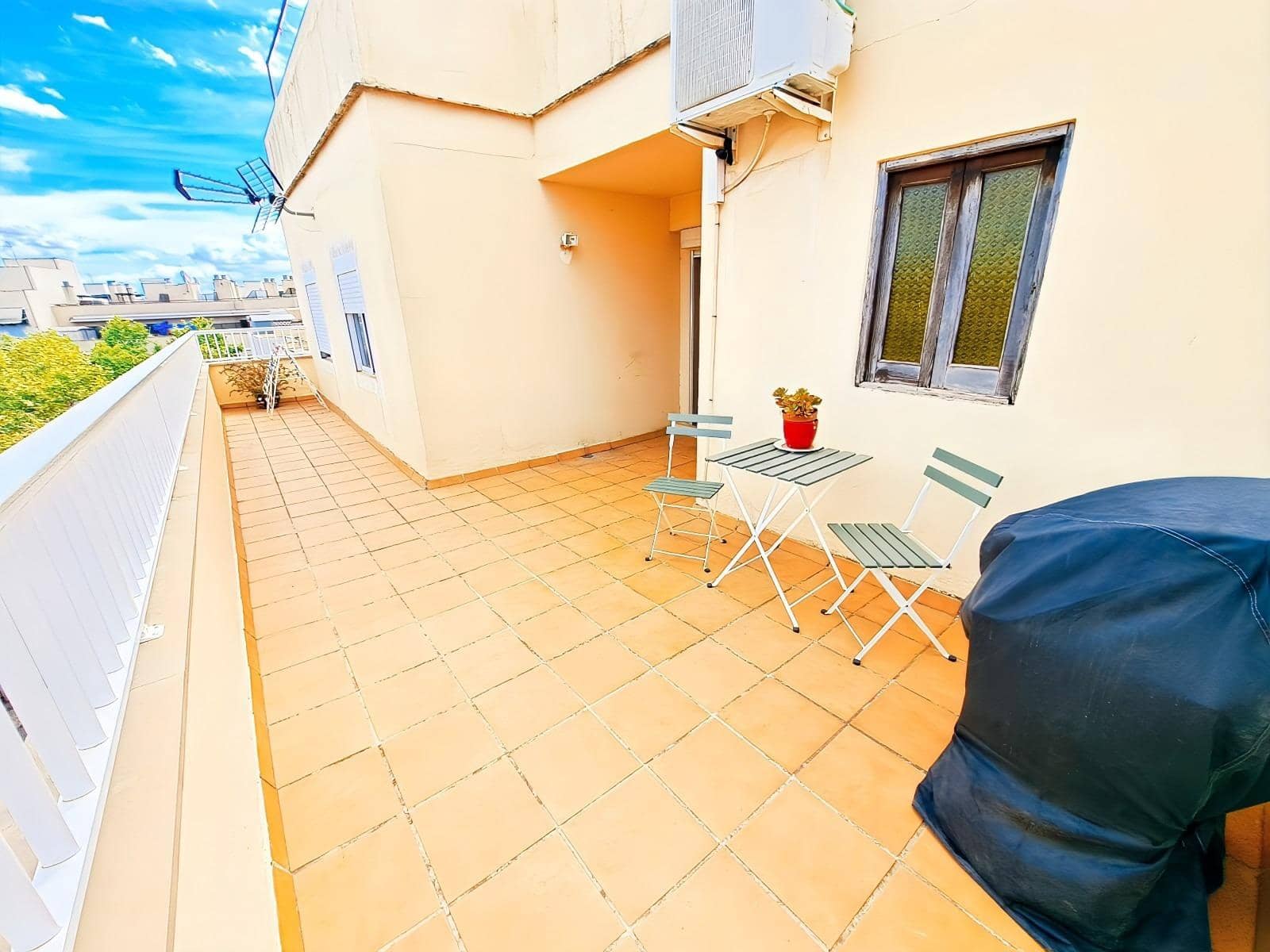 2 bedroom Flat for sale in Palma de Mallorca - € 289,000 (Ref: 9206553)