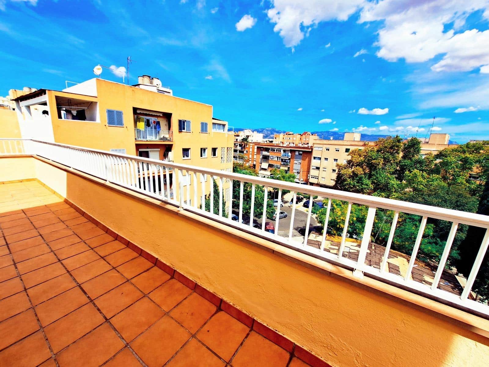 2 bedroom Flat for sale in Palma de Mallorca - € 289,000 (Ref: 9206553)