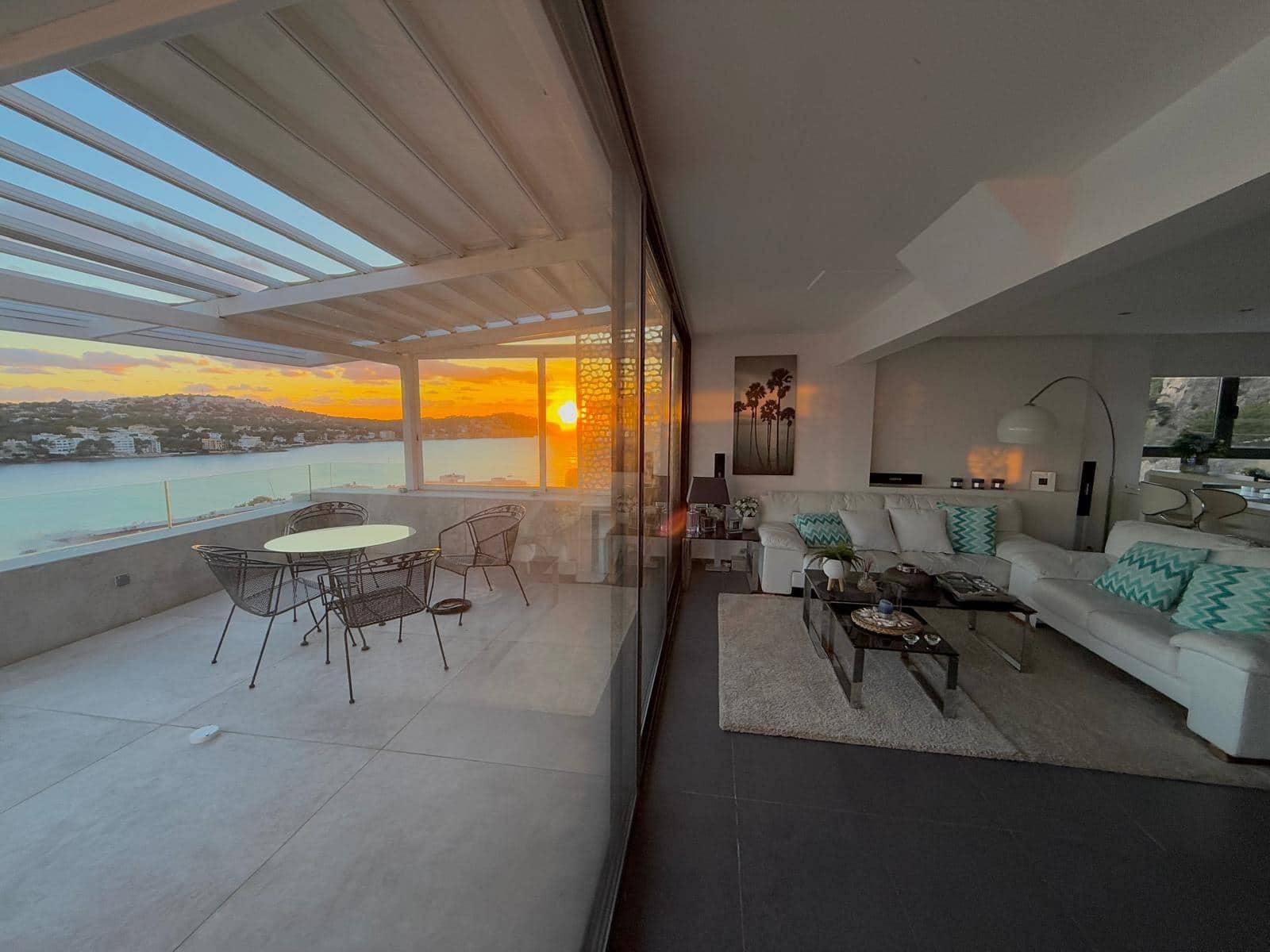 2 makuuhuone Kattohuoneisto myytävänä paikassa Santa Ponsa mukana uima-altaan - 695 000 € (Ref: 9215146)