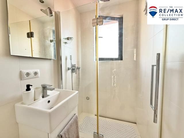 Ático de 2 habitaciones en Santa Ponsa en venta con piscina - 695.000 € (Ref: 9215146)