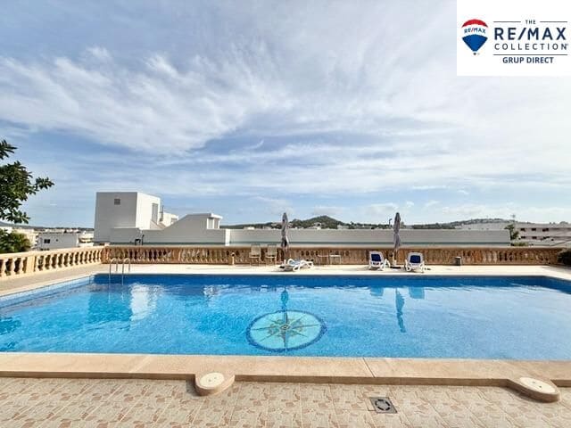 Ático de 2 habitaciones en Santa Ponsa en venta con piscina - 695.000 € (Ref: 9215146)