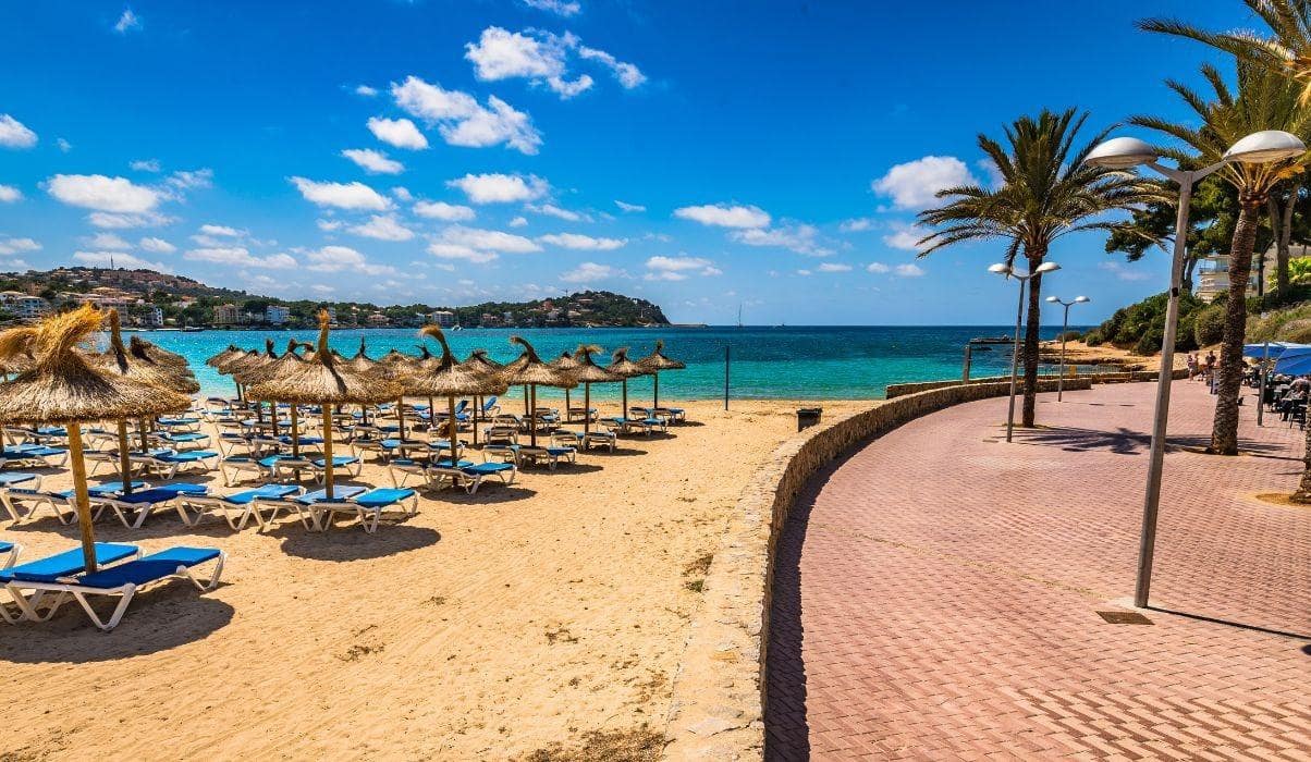 Ático de 2 habitaciones en Santa Ponsa en venta con piscina - 695.000 € (Ref: 9215146)