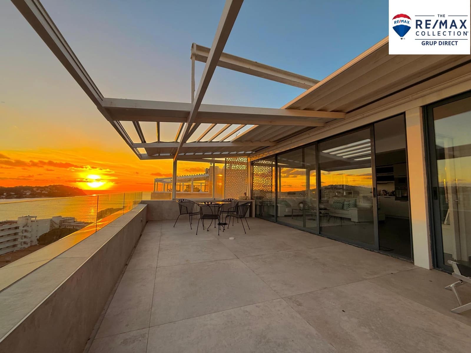 Ático de 2 habitaciones en Santa Ponsa en venta con piscina - 695.000 € (Ref: 9215146)