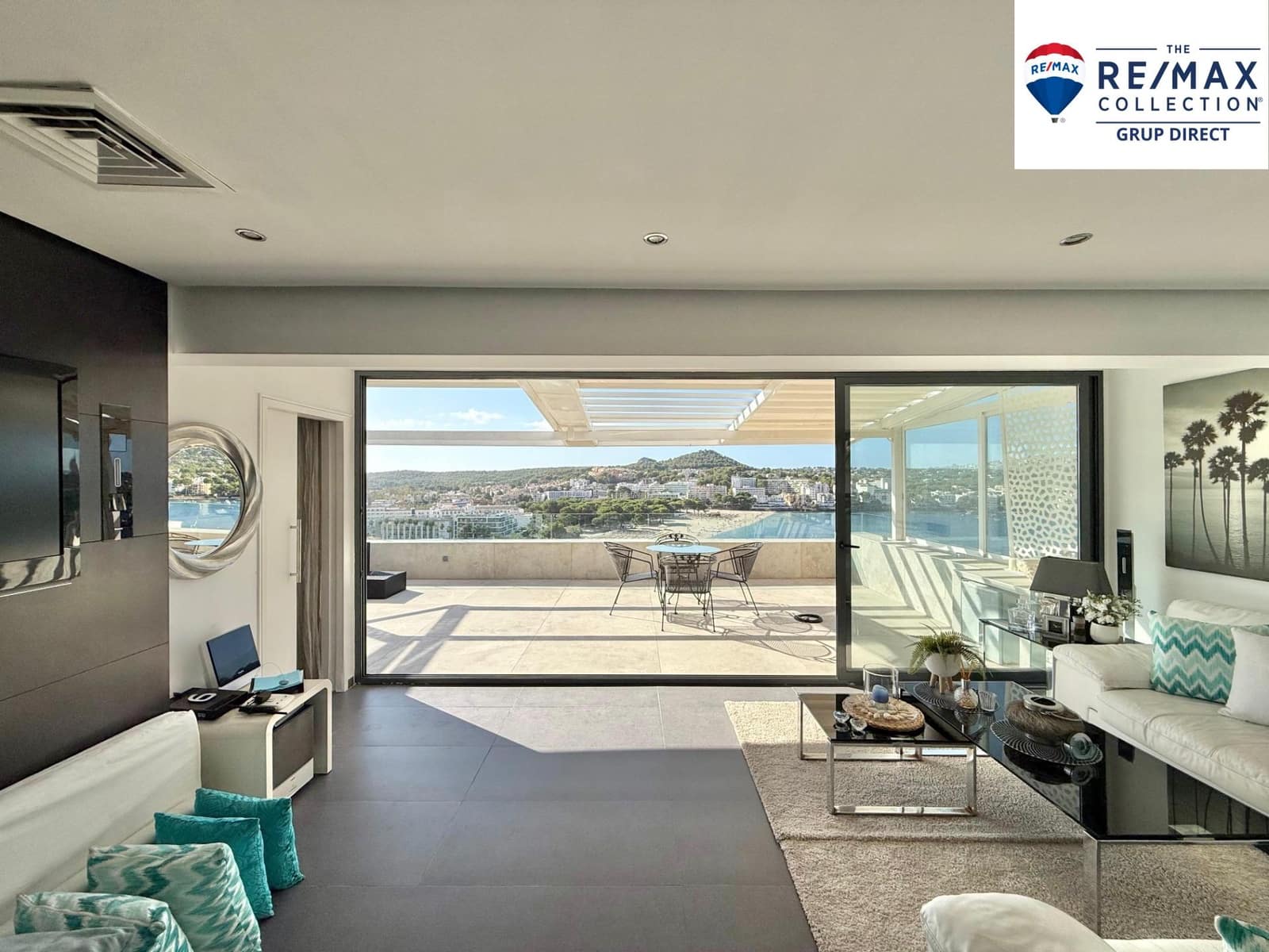 Ático de 2 habitaciones en Santa Ponsa en venta con piscina - 695.000 € (Ref: 9215146)