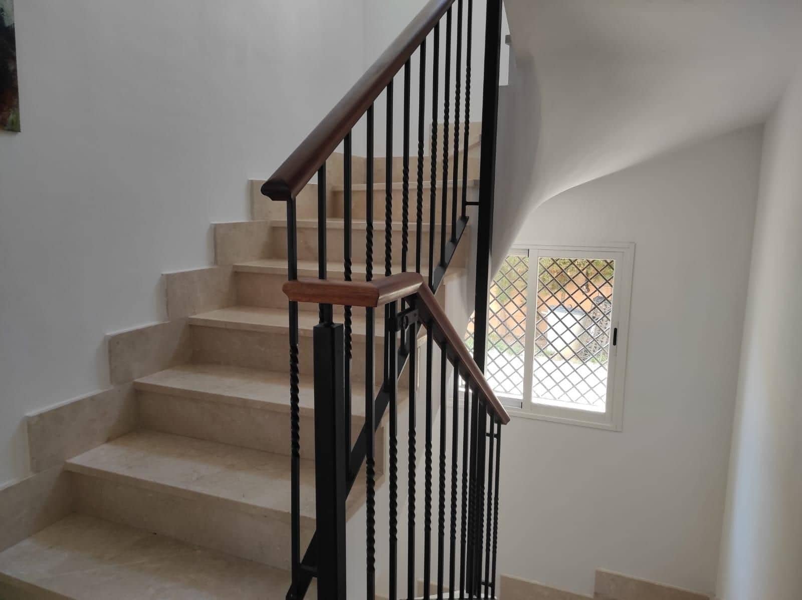 3 slaapkamer Rijtjeshuis te koop in Puig de Ros met zwembad garage - € 745.000 (Ref: 9217477)