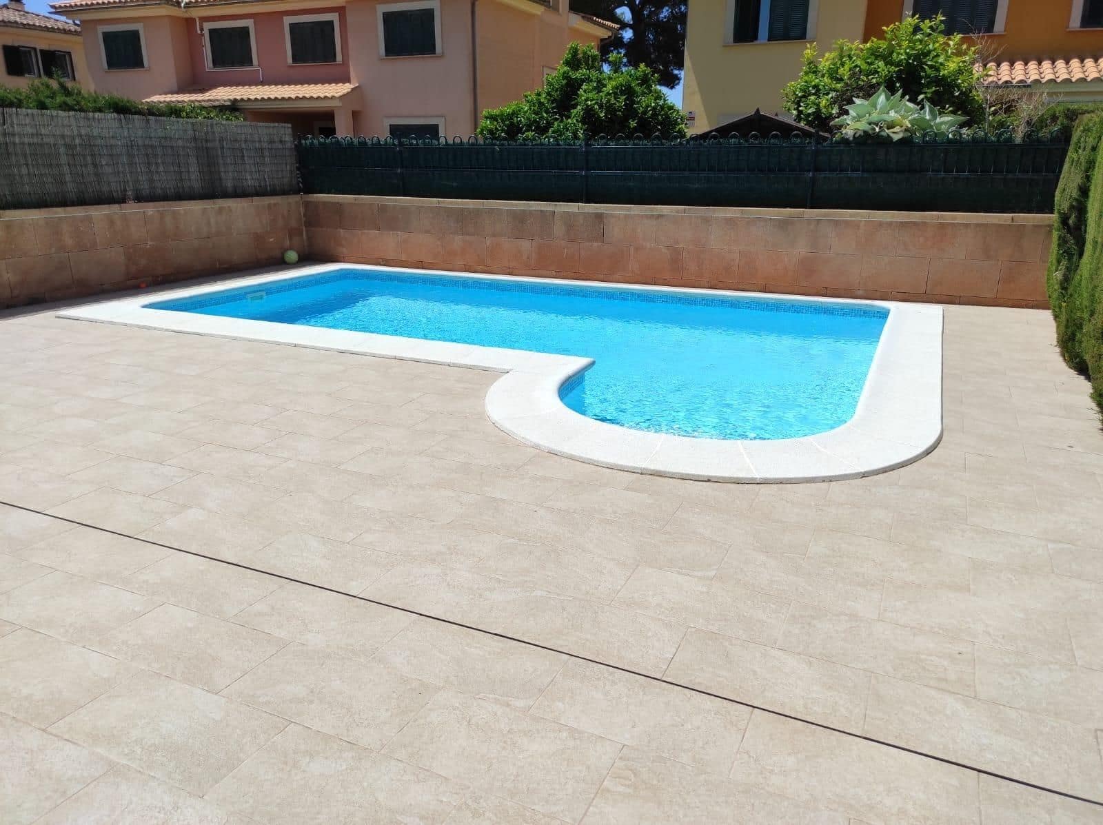 3 slaapkamer Rijtjeshuis te koop in Puig de Ros met zwembad garage - € 745.000 (Ref: 9217477)