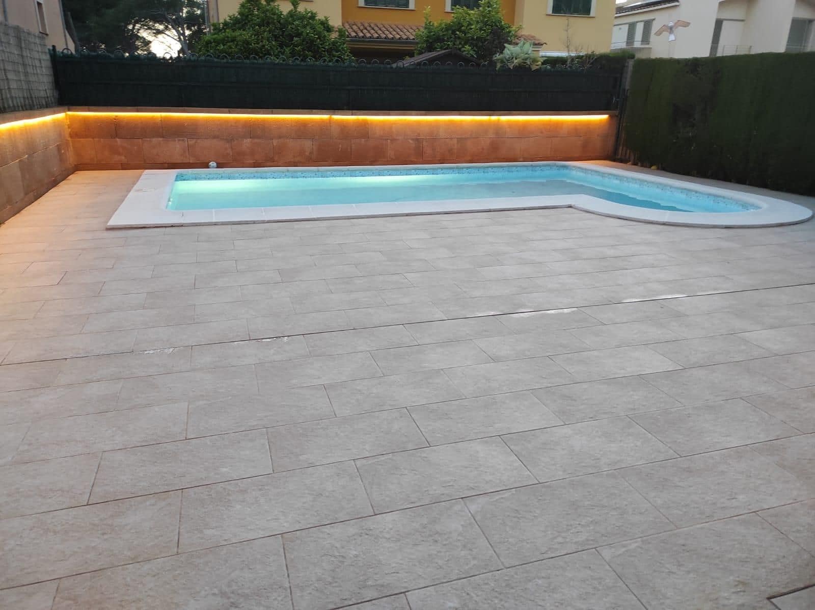 3 slaapkamer Rijtjeshuis te koop in Puig de Ros met zwembad garage - € 745.000 (Ref: 9217477)