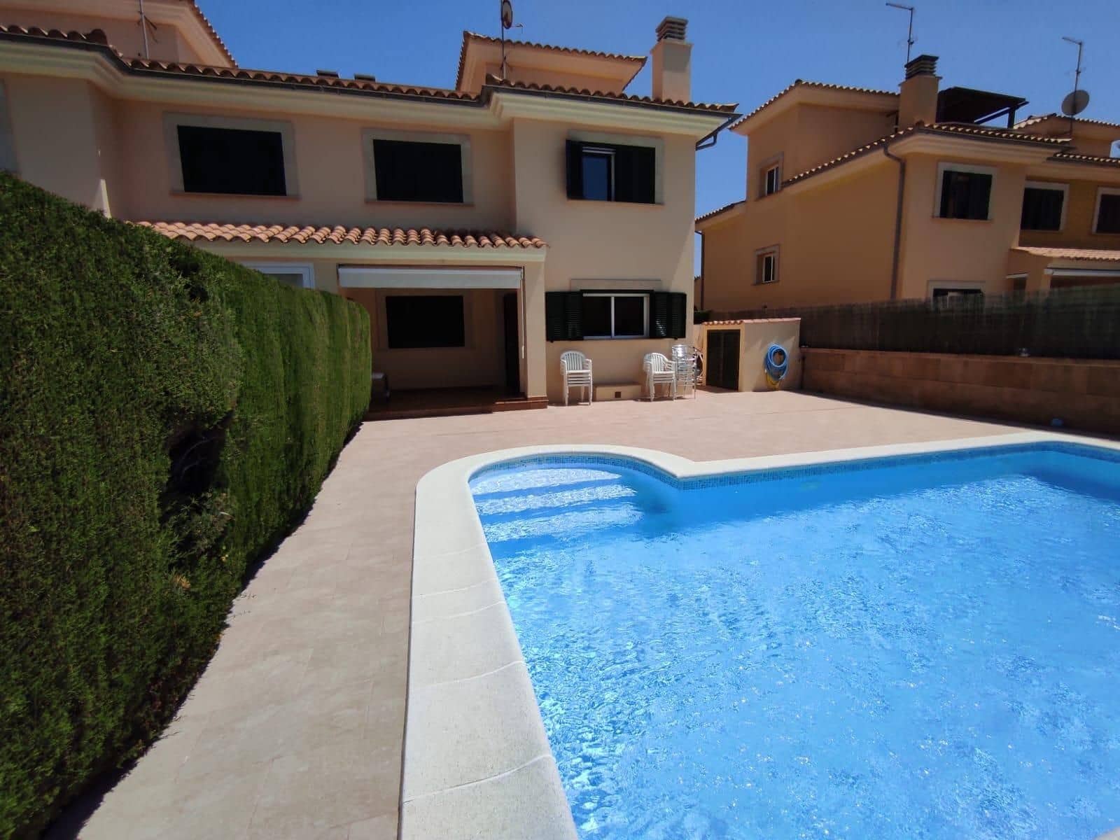 3 slaapkamer Rijtjeshuis te koop in Puig de Ros met zwembad garage - € 745.000 (Ref: 9217477)