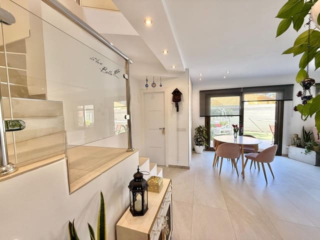 2 quarto Moradia Geminada para venda em Santa Ponsa, Calvià com piscina - 650 000 € (Ref: 9269825)