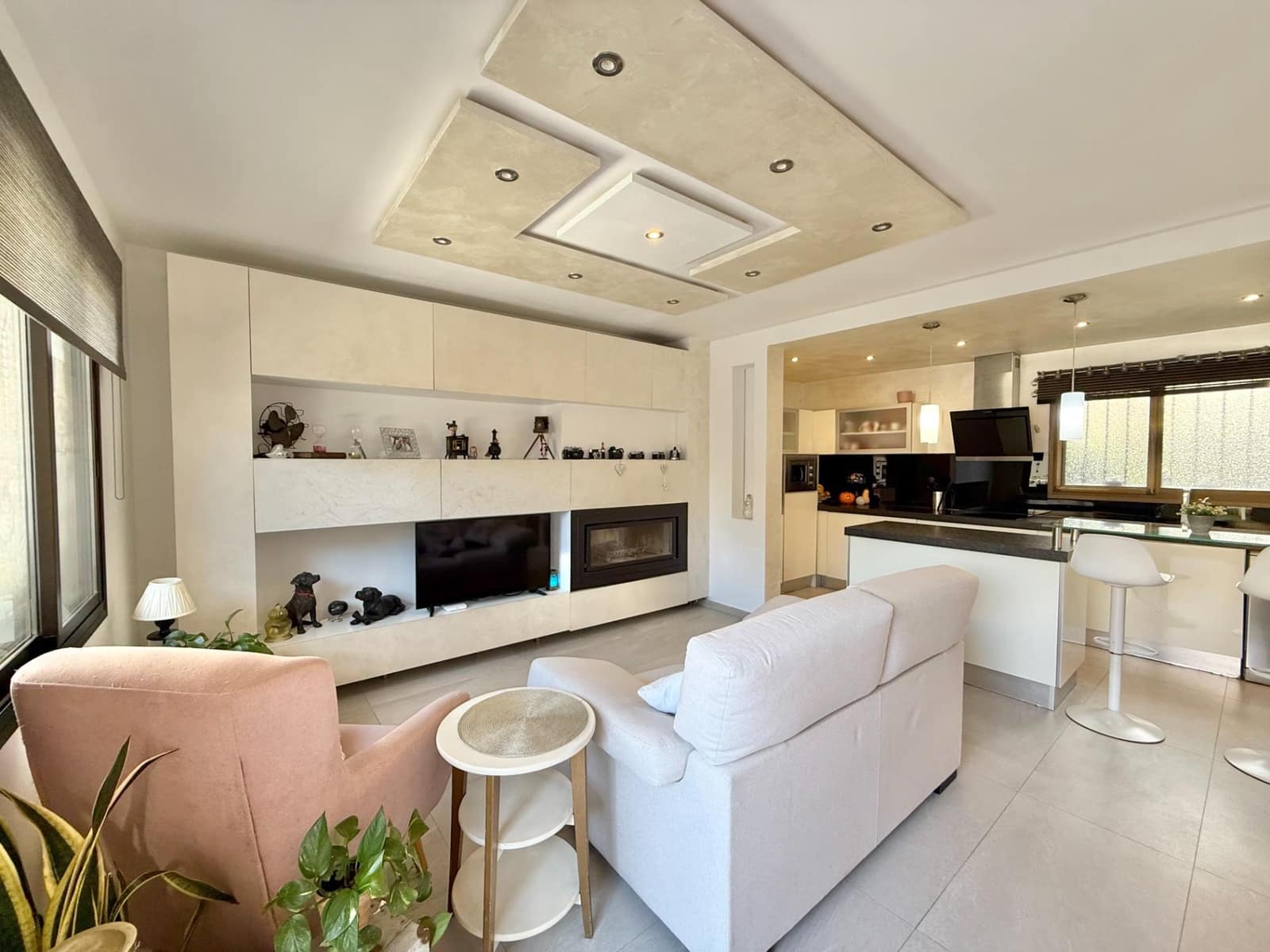 2 soveværelse Semi-Rækkehus til salg i Santa Ponsa med swimmingpool - € 650.000 (Ref: 9269825)