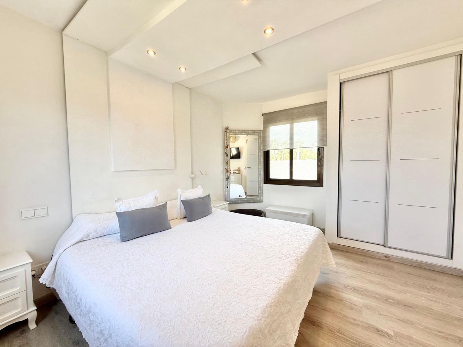 2 soveværelse Semi-Rækkehus til salg i Santa Ponsa med swimmingpool - € 650.000 (Ref: 9269825)