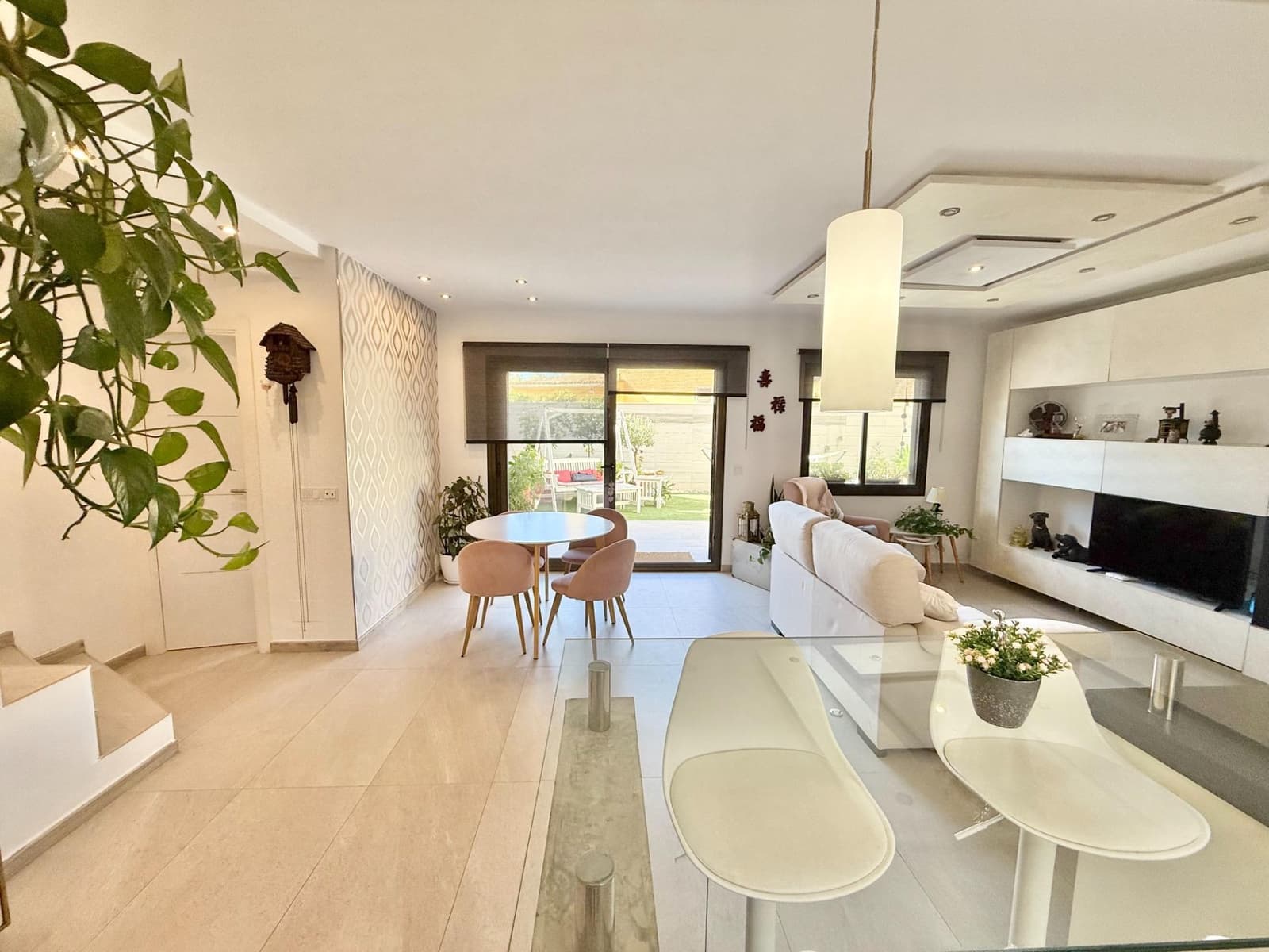 2 soveværelse Semi-Rækkehus til salg i Santa Ponsa med swimmingpool - € 650.000 (Ref: 9269825)