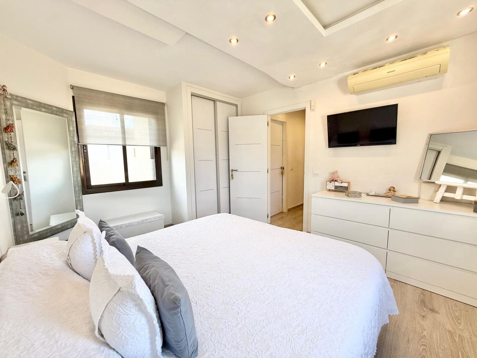 2 soveværelse Semi-Rækkehus til salg i Santa Ponsa med swimmingpool - € 650.000 (Ref: 9269825)