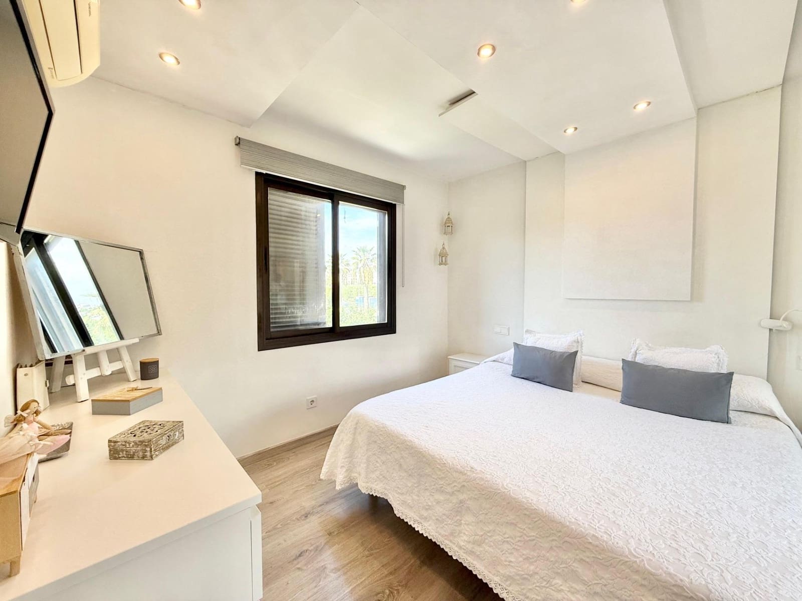 2 soveværelse Semi-Rækkehus til salg i Santa Ponsa med swimmingpool - € 650.000 (Ref: 9269825)