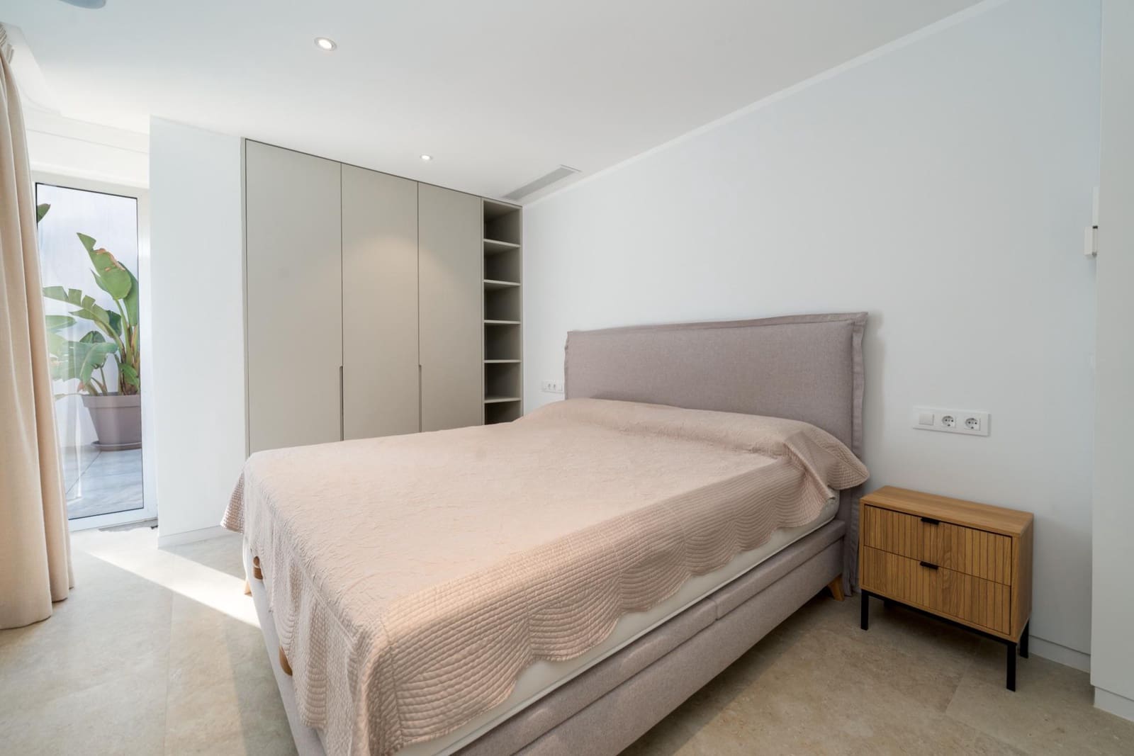 3 bedroom Apartment for rent in Peguera / Paguera with garage - € 3,500 (Ref: 9294429)