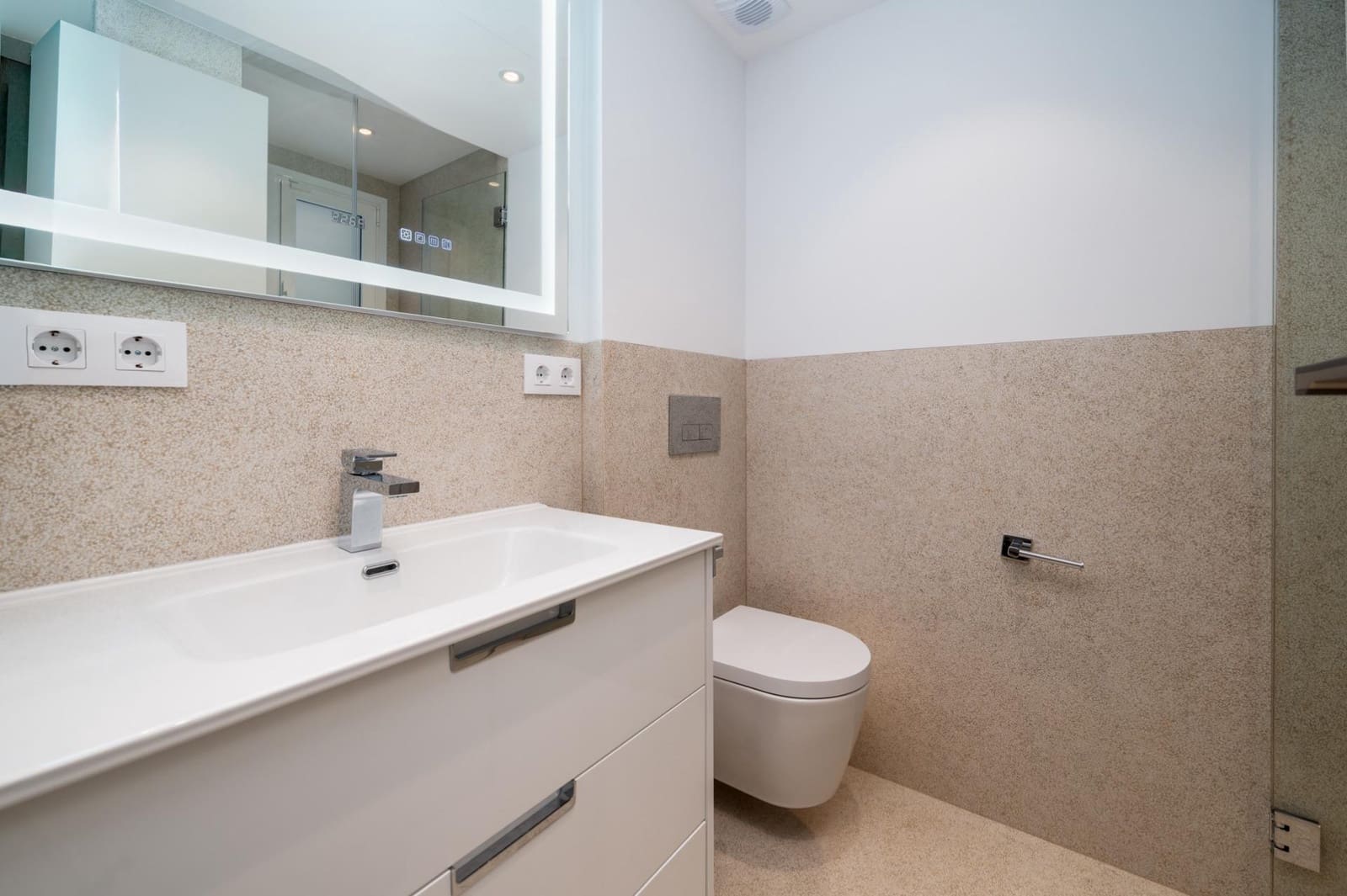 3 bedroom Apartment for rent in Peguera / Paguera with garage - € 3,500 (Ref: 9294429)