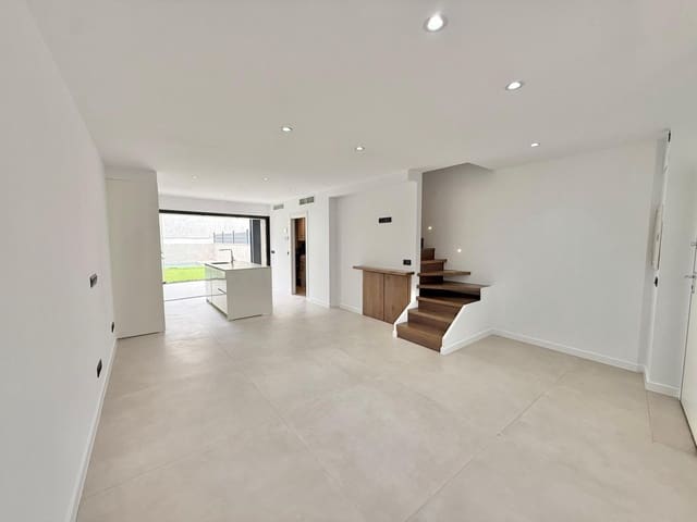 3 slaapkamer Rijtjeshuis te koop in Palma de Mallorca met zwembad - € 795.000 (Ref: 9294430)