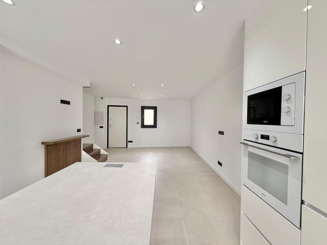 3 slaapkamer Rijtjeshuis te koop in Palma de Mallorca met zwembad - € 795.000 (Ref: 9294430)