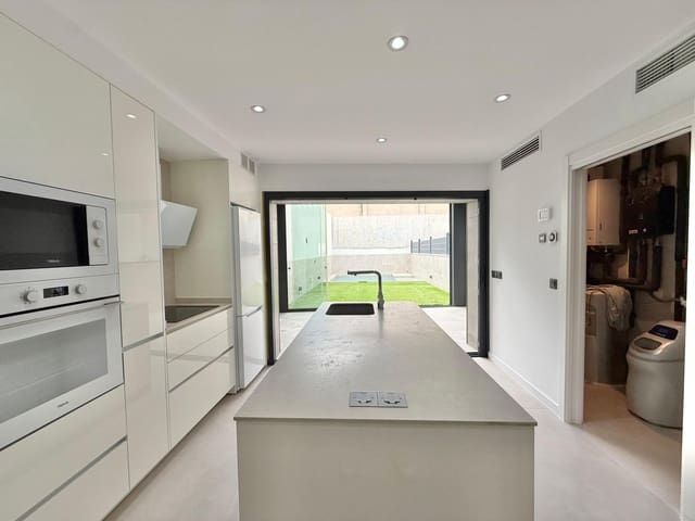 3 slaapkamer Rijtjeshuis te koop in Palma de Mallorca met zwembad - € 795.000 (Ref: 9294430)