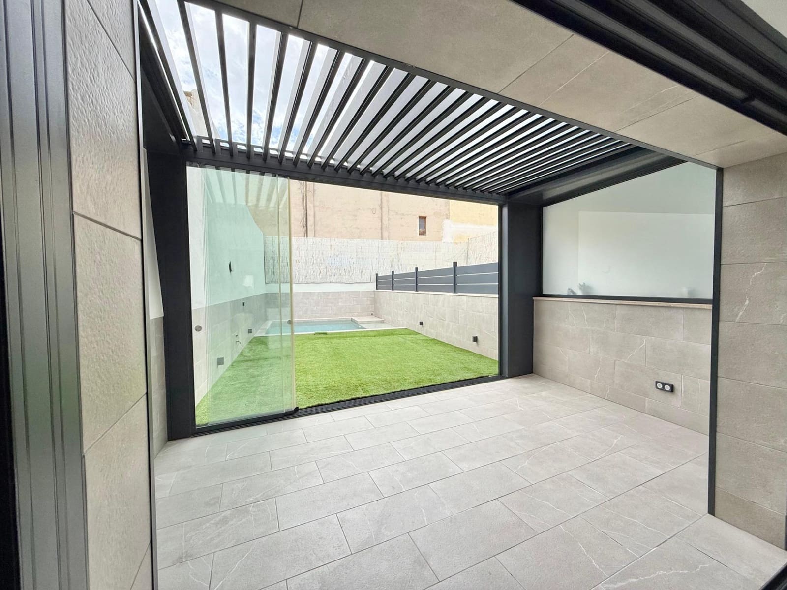 3 soverom Rekkehus til salgs i Palma de Mallorca med svømmebasseng - € 795 000 (Ref: 9294430)