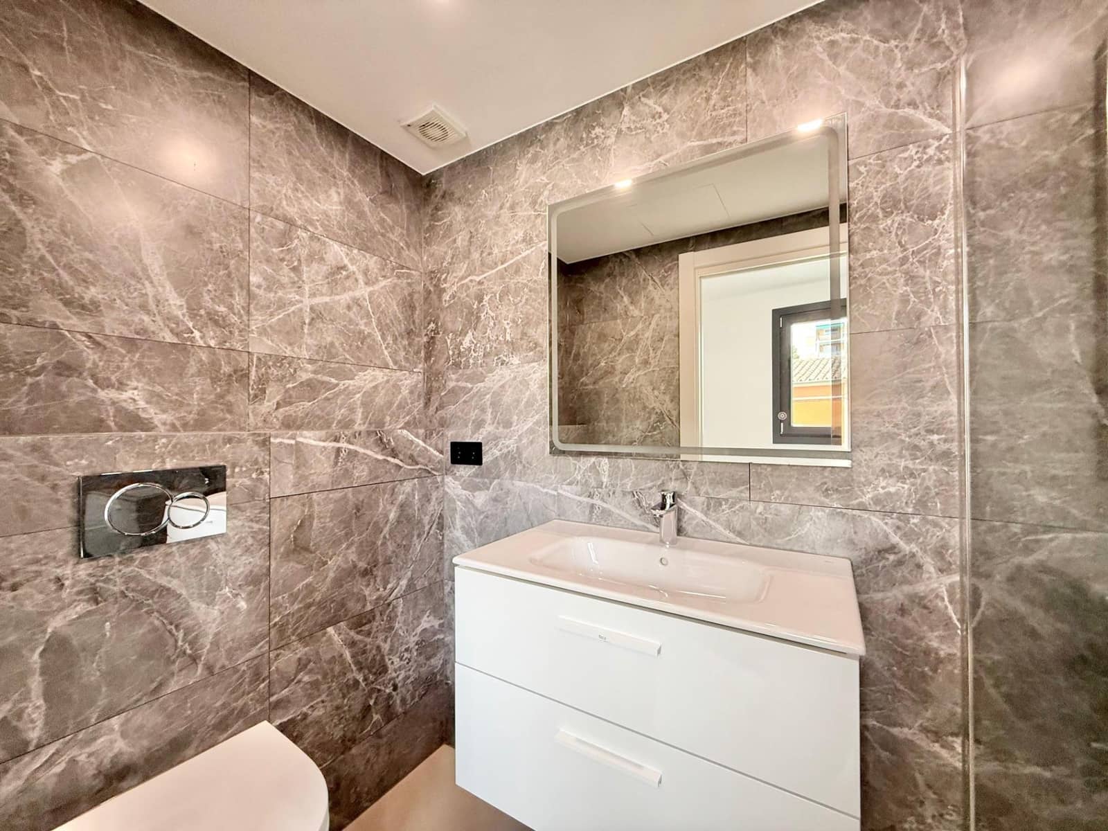 2 slaapkamer Rijtjeshuis te huur in Palma de Mallorca met zwembad - € 3.200 (Ref: 9294430)