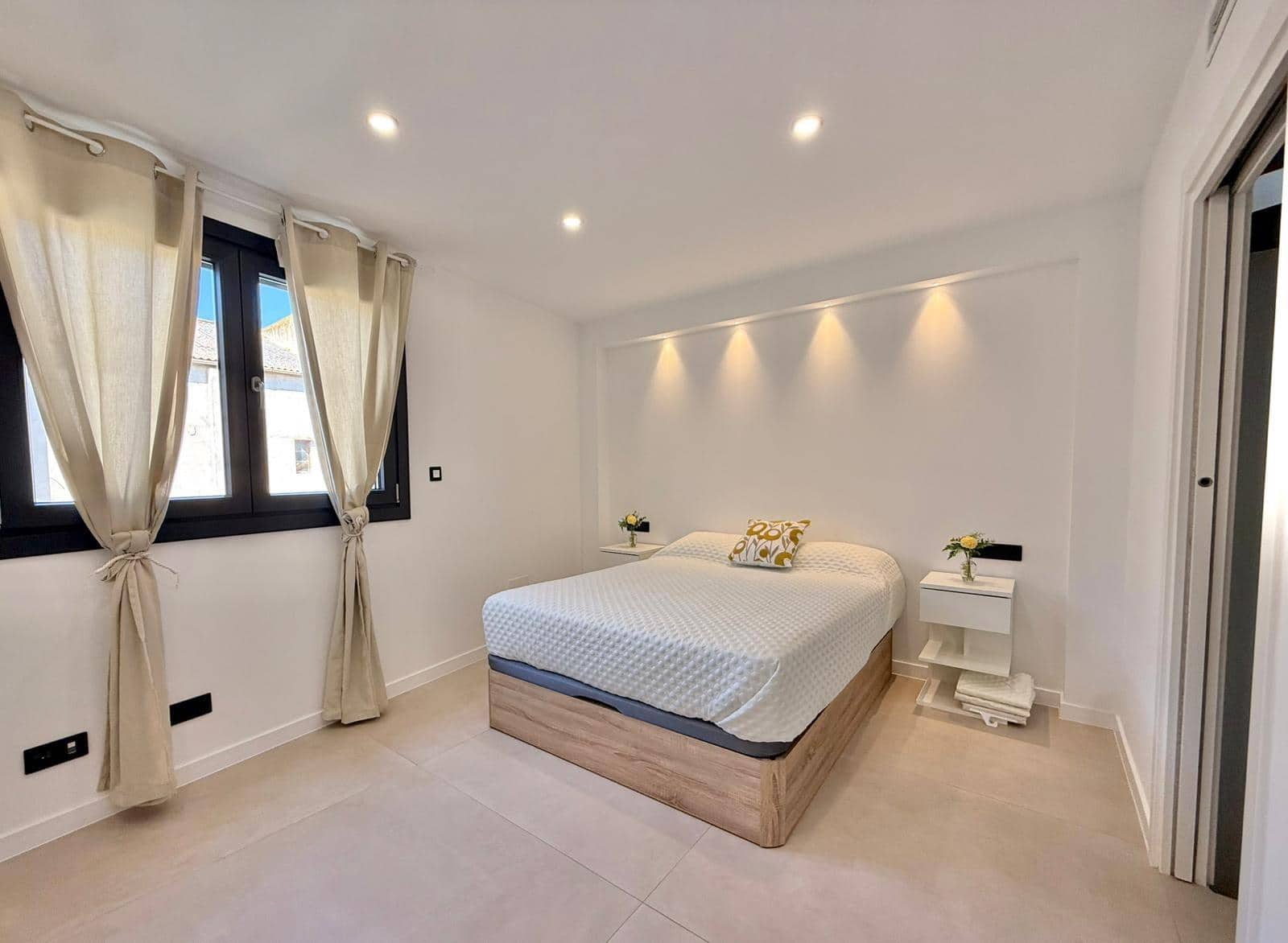 3 bedroom Terraced Villa for rent in Palma de Mallorca with pool - € 3,200 (Ref: 9294430)