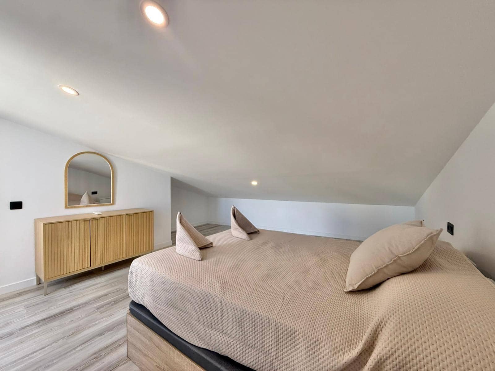 3 bedroom Terraced Villa for rent in Palma de Mallorca with pool - € 3,200 (Ref: 9294430)
