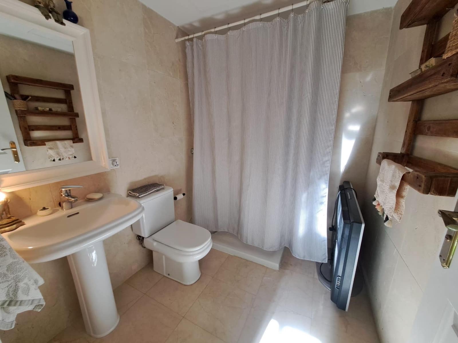 4 sypialnia Willa na sprzedaż w Puig de Ros z basenem garażem - 1 060 000 € (Ref: 9296971)