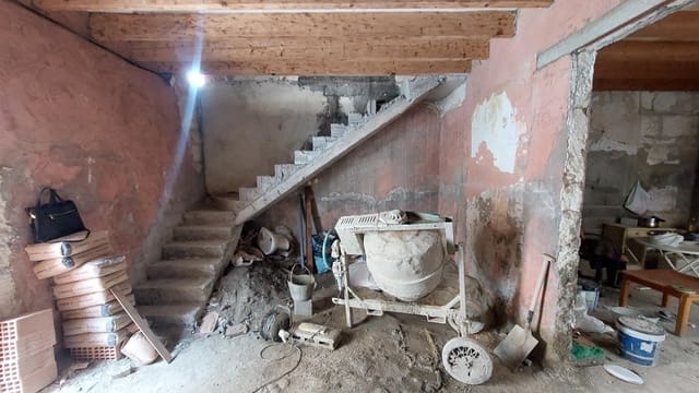 5 bedroom Apartment for sale in Manacor - € 380,000 (Ref: 9310961)