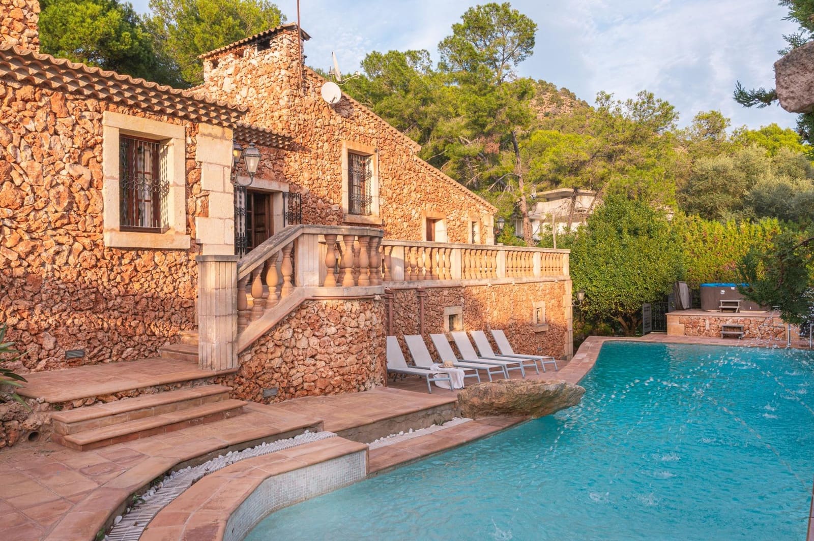 5 soveværelse Villa til salg i Costa de los Pinos med swimmingpool garage - € 2.400.000 (Ref: 9347424)