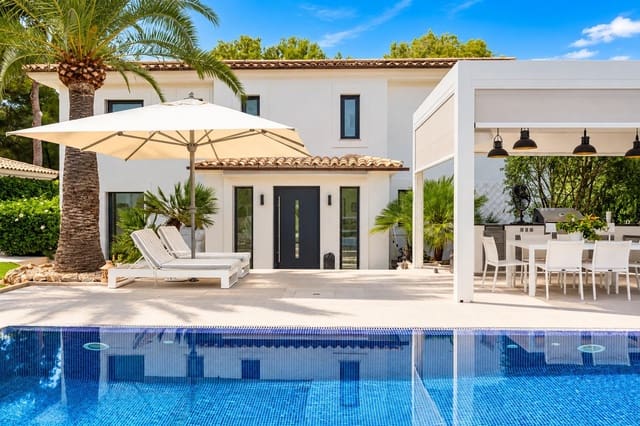 5 bedroom Villa for sale in Costa de la Calma, Calvià with pool garage - € 3,750,000 (Ref: 9355933)