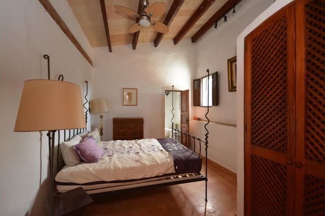 6 soveværelse Finca/Landehus til salg i Ullaro, Campanet - € 650.000 (Ref: 9385702)