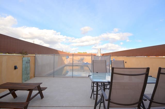 3 Zimmer Villa zu verkaufen in Santa María del Camí mit Pool Garage - 950.000 € (Ref: 9388010)