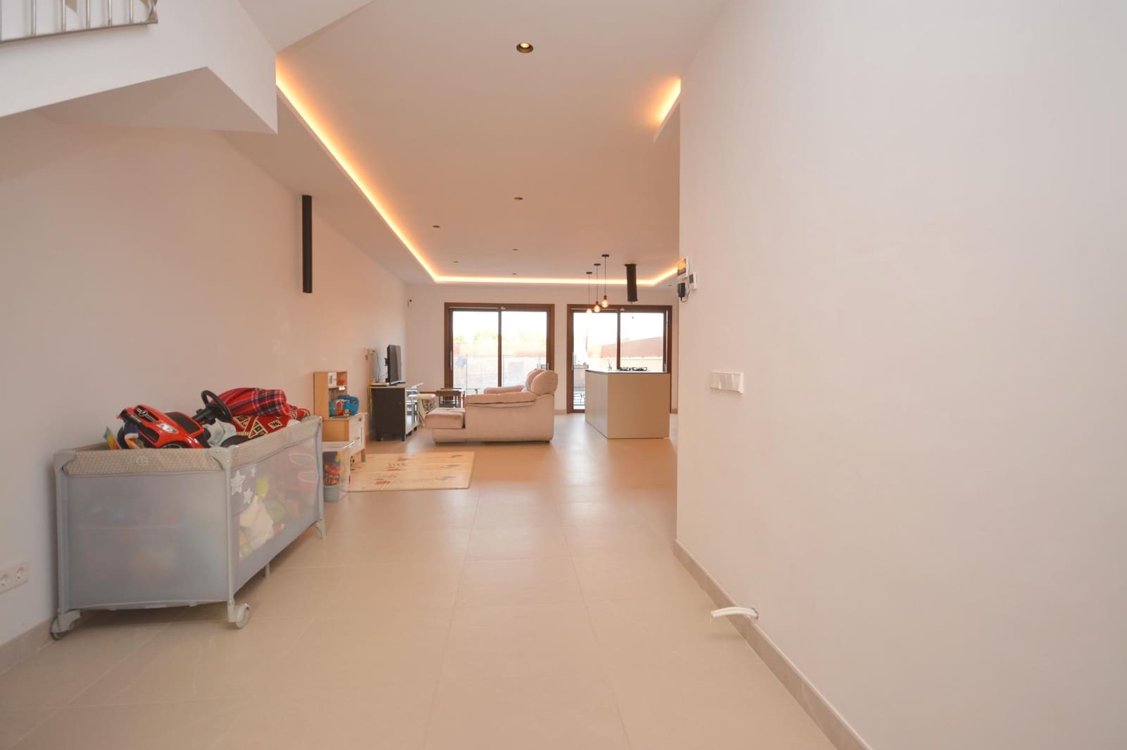 3 Zimmer Villa zu verkaufen in Santa Maria del Cami mit Pool Garage - 950.000 € (Ref: 9388010)