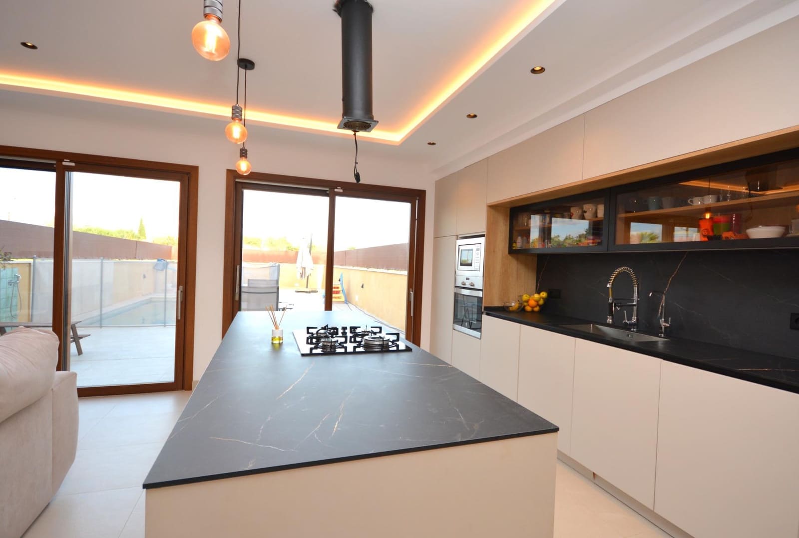 3 Zimmer Villa zu verkaufen in Santa Maria del Cami mit Pool Garage - 950.000 € (Ref: 9388010)