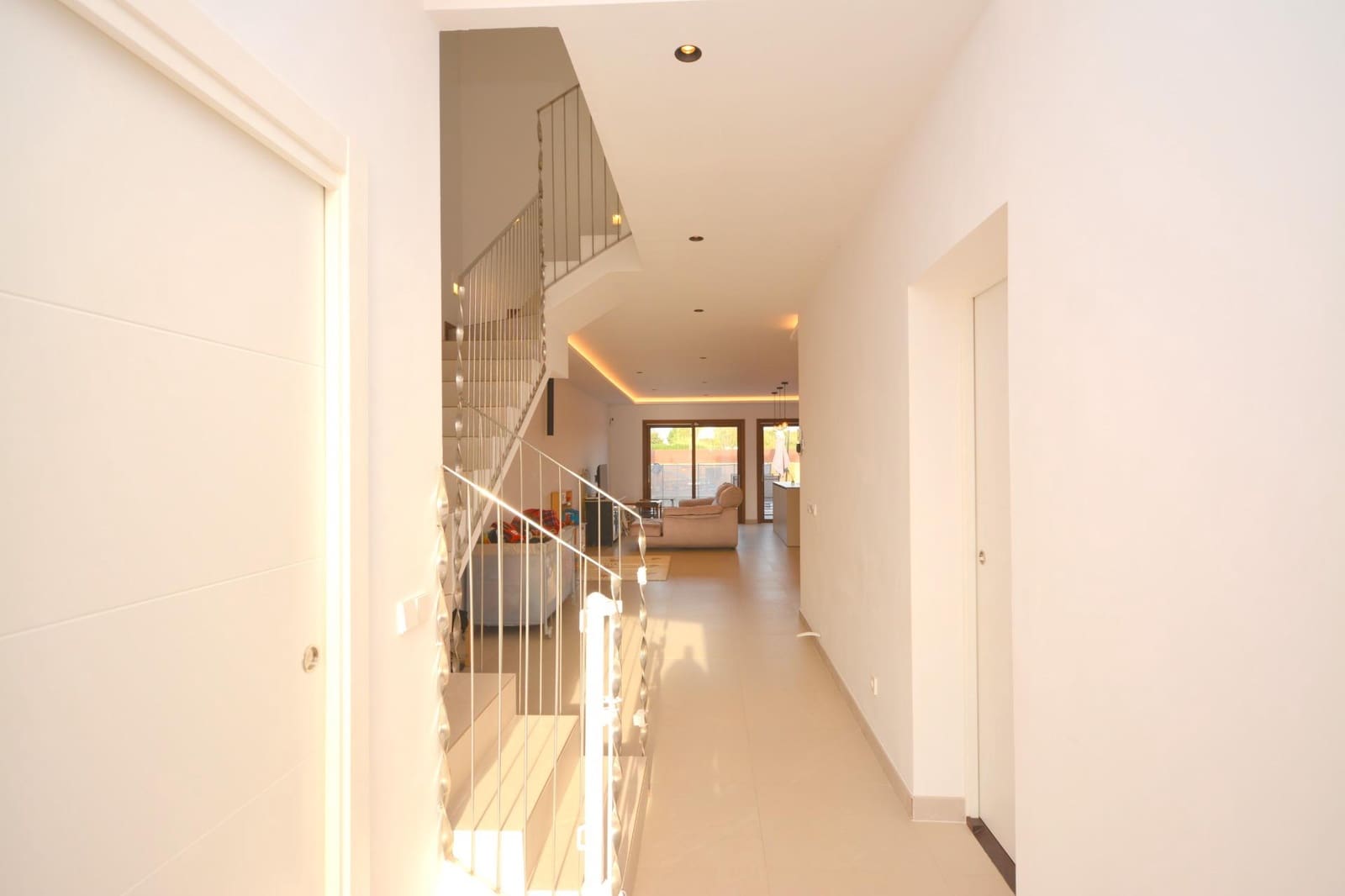 3 sypialnia Willa na sprzedaż w Santa Maria del Cami z basenem garażem - 850 000 € (Ref: 9388010)