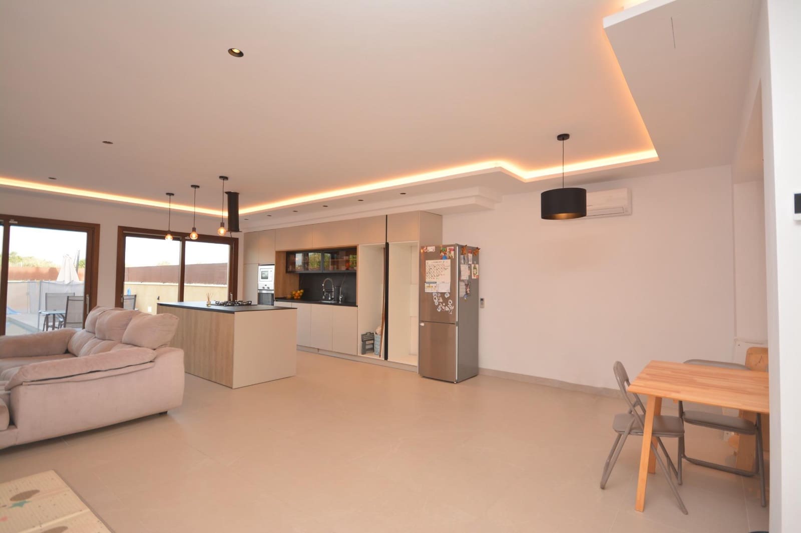 3 bedroom Villa for sale in Santa Maria del Cami with pool garage - € 825,000 (Ref: 9388010)