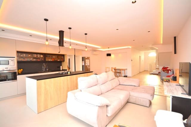 3 soveværelse Villa til salg i Santa María del Camí med swimmingpool garage - € 850.000 (Ref: 9388010)