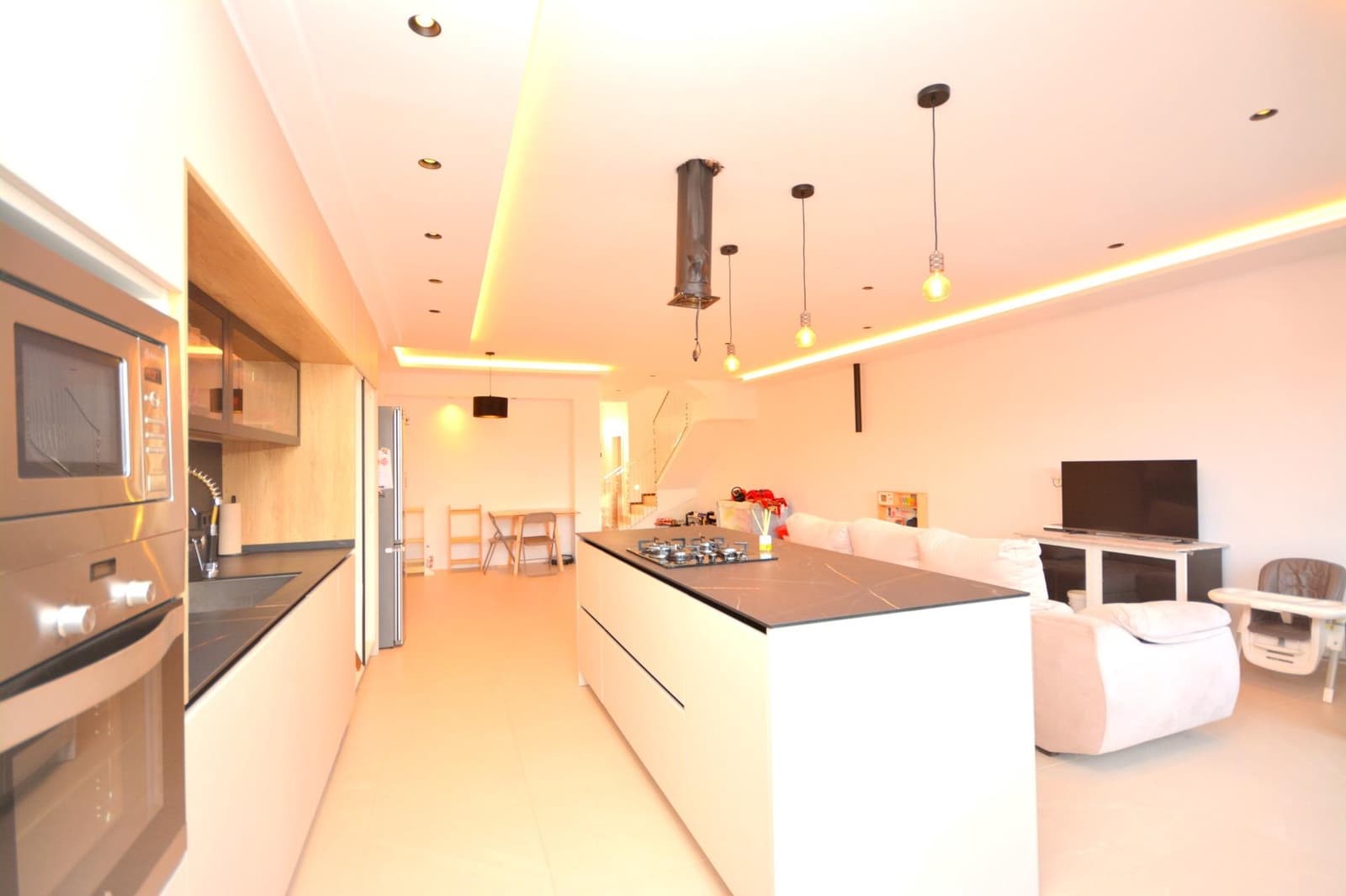 3 bedroom Villa for sale in Santa Maria del Cami with pool garage - € 825,000 (Ref: 9388010)