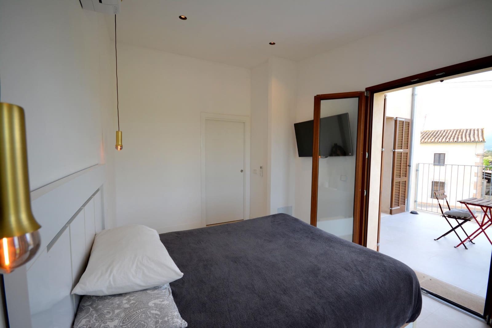 3 bedroom Villa for sale in Santa Maria del Cami with pool garage - € 825,000 (Ref: 9388010)