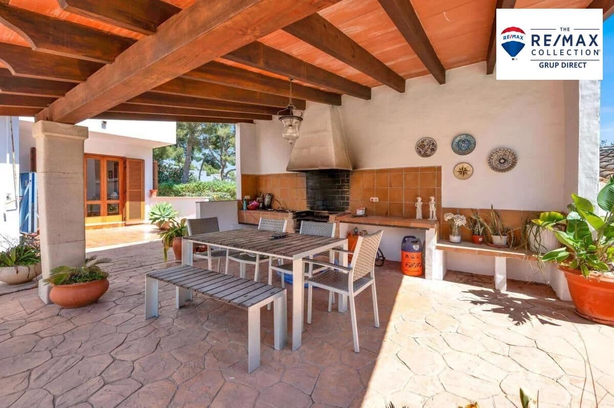 4 bedroom Villa for sale in Santa Ponsa with pool garage - € 1,950,000 (Ref: 9390973)