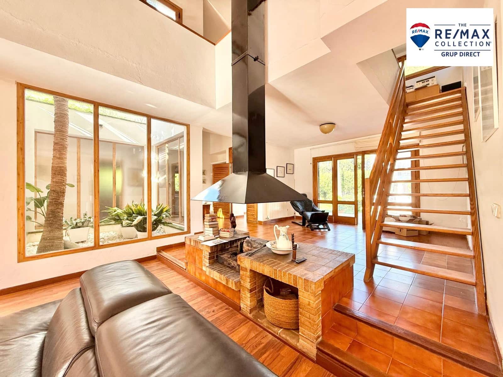 4 bedroom Villa for sale in Santa Ponsa with pool garage - € 1,950,000 (Ref: 9390973)