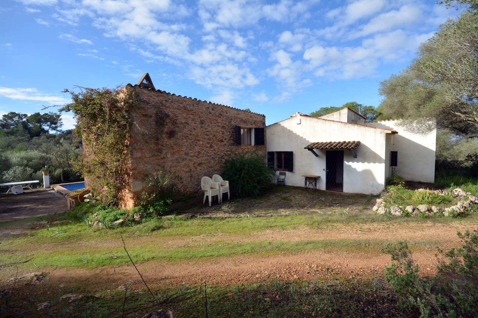 2 bedroom Finca/Country House for sale in Palma de Mallorca with pool - € 595,000 (Ref: 9401181)