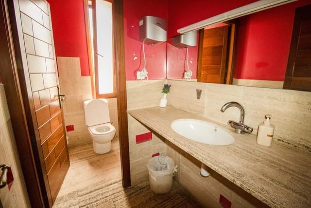 Business for sale in El Migjorn Gran / Es Migjorn Gran - € 950,000 (Ref: 9417650)