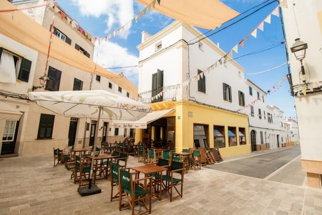 Business for sale in El Migjorn Gran / Es Migjorn Gran - € 950,000 (Ref: 9417650)