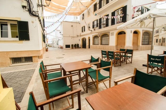 Business for sale in El Migjorn Gran / Es Migjorn Gran - € 950,000 (Ref: 9417650)