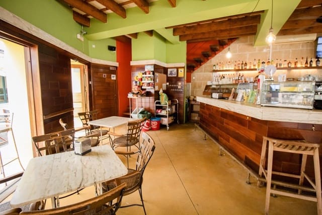 Business for sale in El Migjorn Gran / Es Migjorn Gran - € 950,000 (Ref: 9417650)